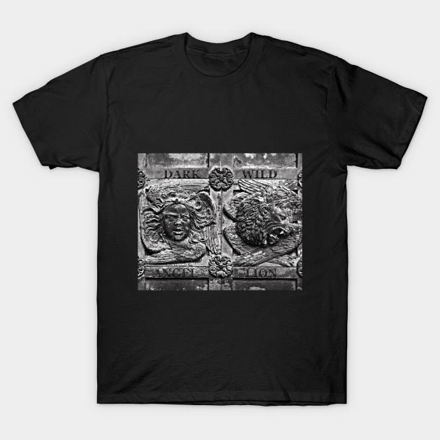 DARK ANGEL & WILD LION T-Shirt by SILVA_CAPITANA